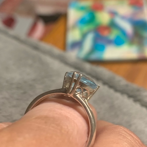 3 ct genuine sterling silver blue topaz ring - Picture 6 of 6